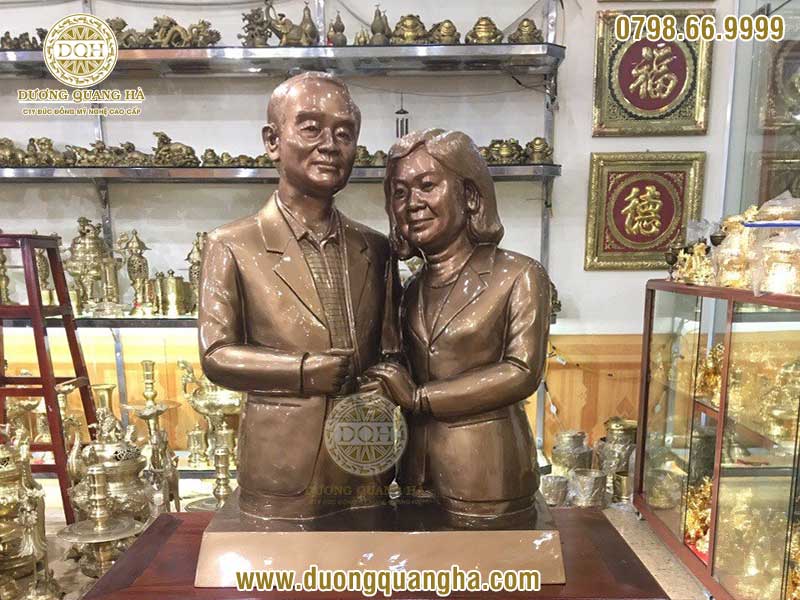 Tượng đồng truyền thần, chân dung ông bà và cha mẹ