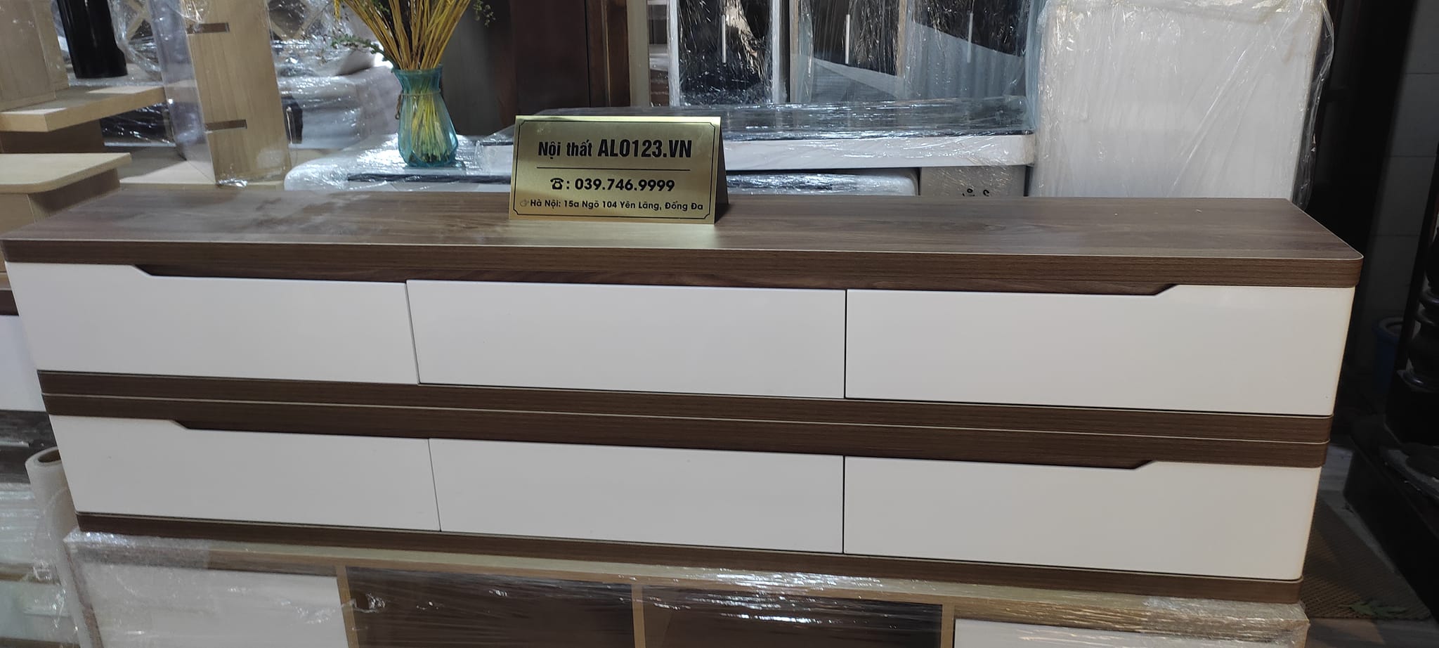 nơi-bán-kệ-tivi-treo-tường-hà-nội