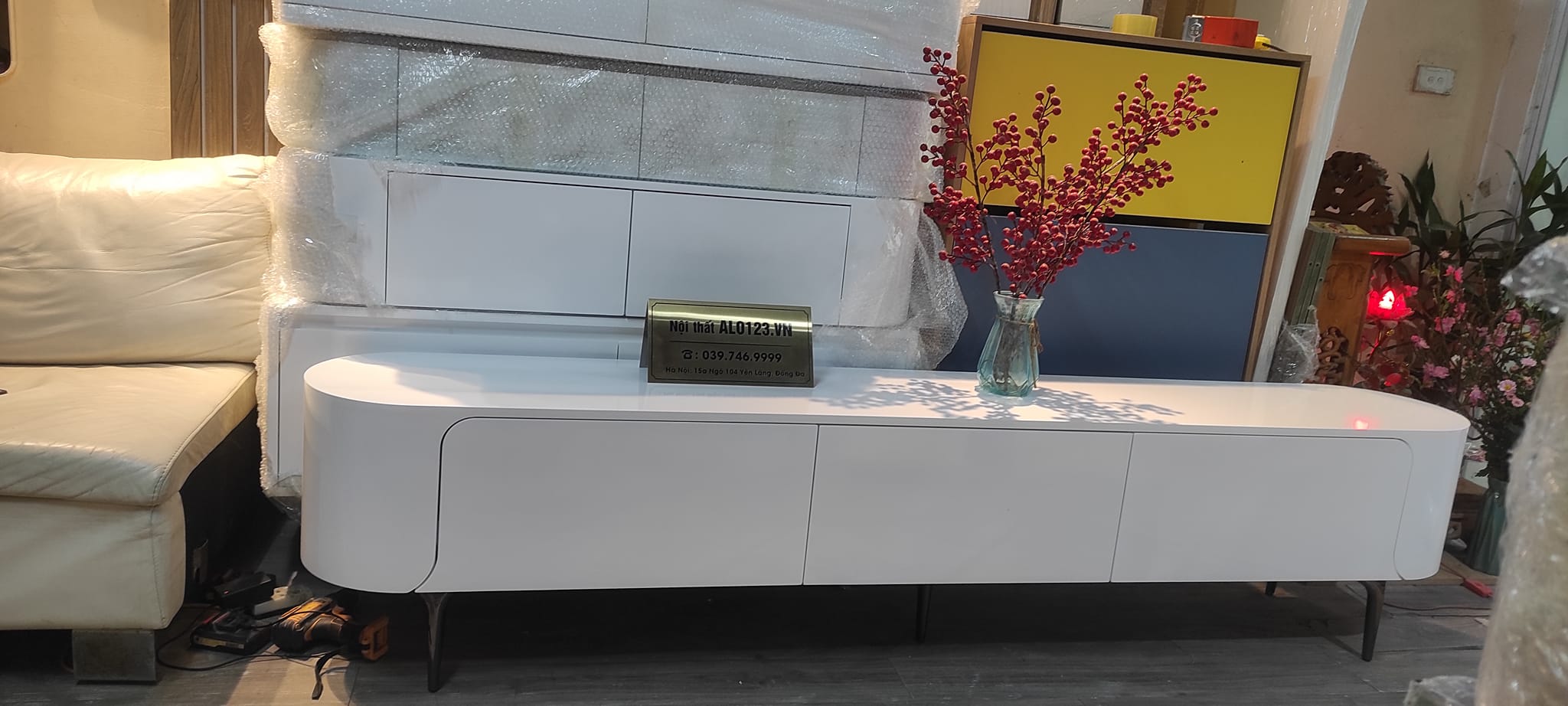 cửa-hàng-bán-kệ-tivi-hà-nội