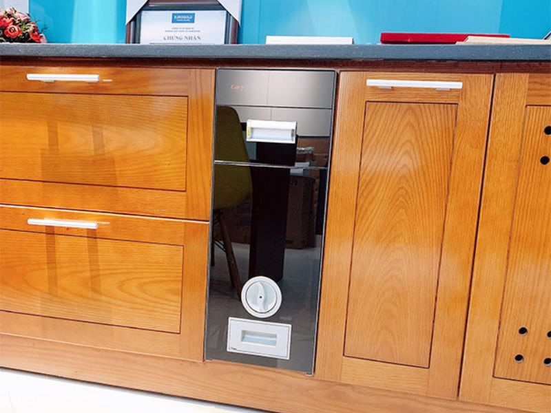 Thùng gạo mặt gương có nhiều ưu điểm nổi trội