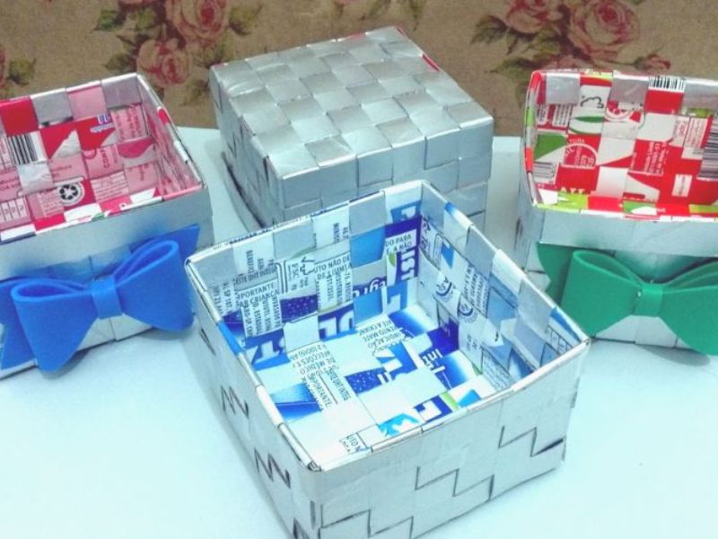 Tái chế lại hộp giấy cũ