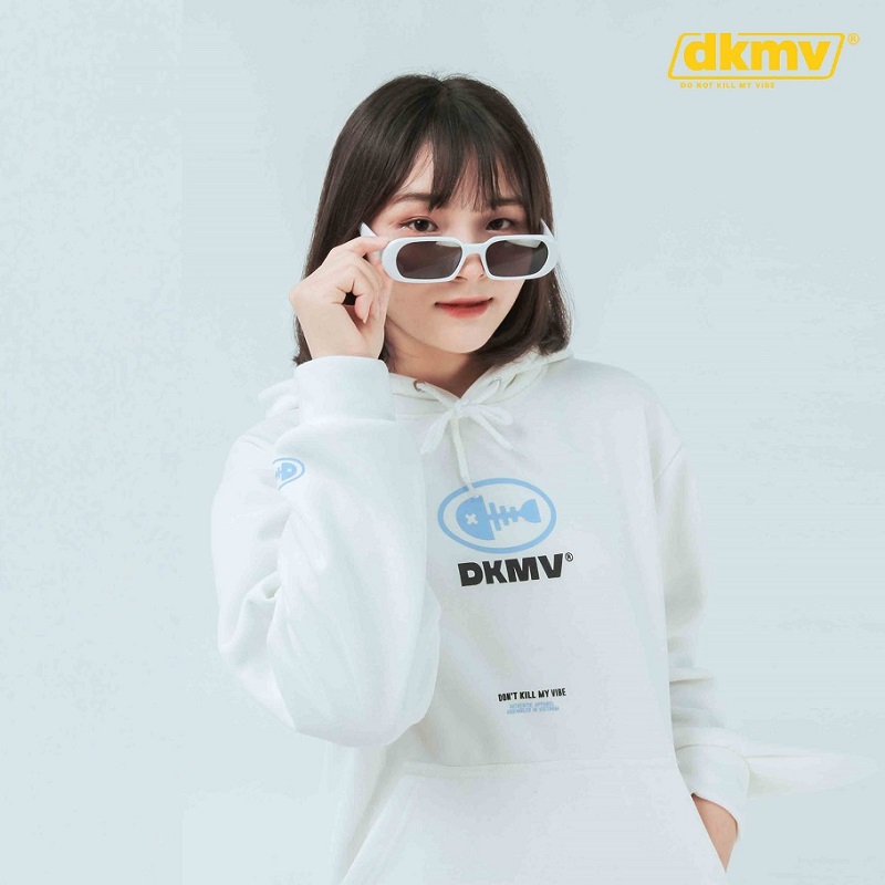 ao-hoodie-nu-local-brand-chinh-hang-dkmv-hoodie-basic-streetwear