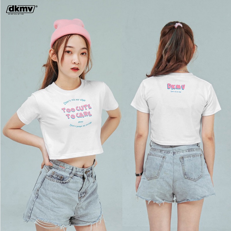 áo thun croptop ôm dkmv too cute to care streetwear