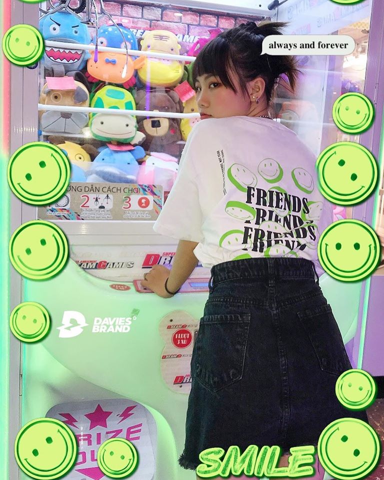 phoi-do-ao-thun-nu-phong-cach-streetwear-duoc-ưu-chuong-nam-2020