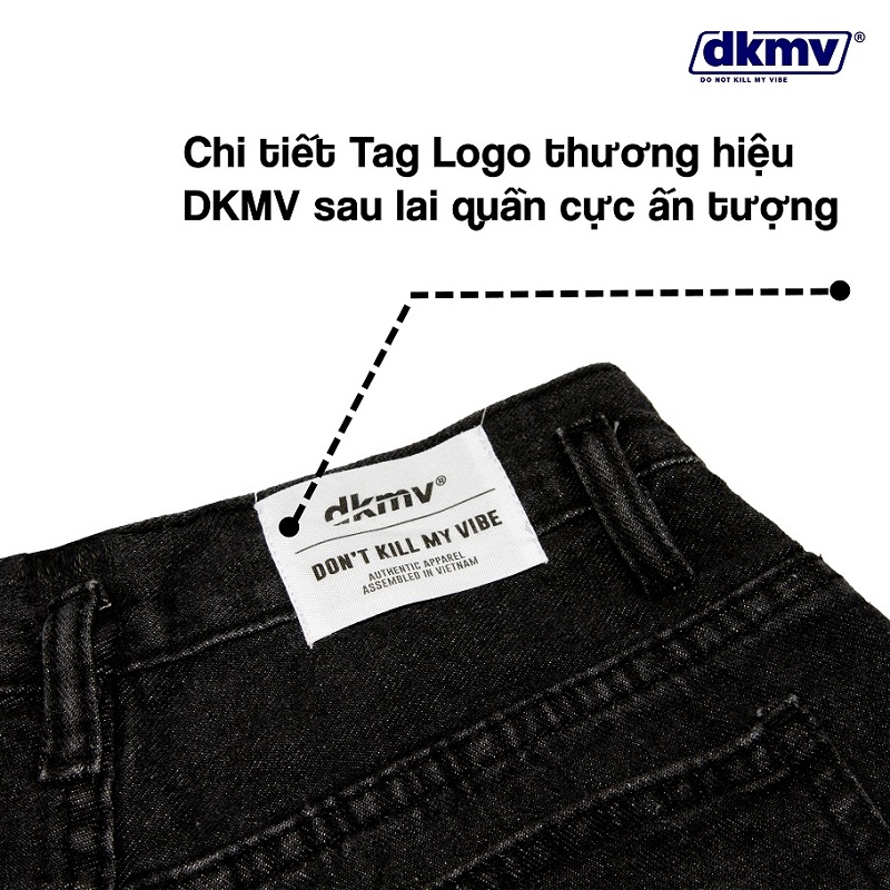 cận chi tiết tag logo quần jean đùi nữ đen giá rẻ dkmv black short jean streetwear