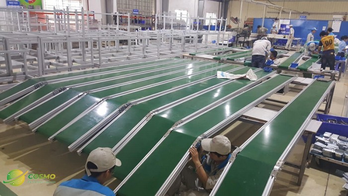 Ưu điểm vượt trội của băng tải gấp khúc trong dây chuyền sản xuất hiện đại