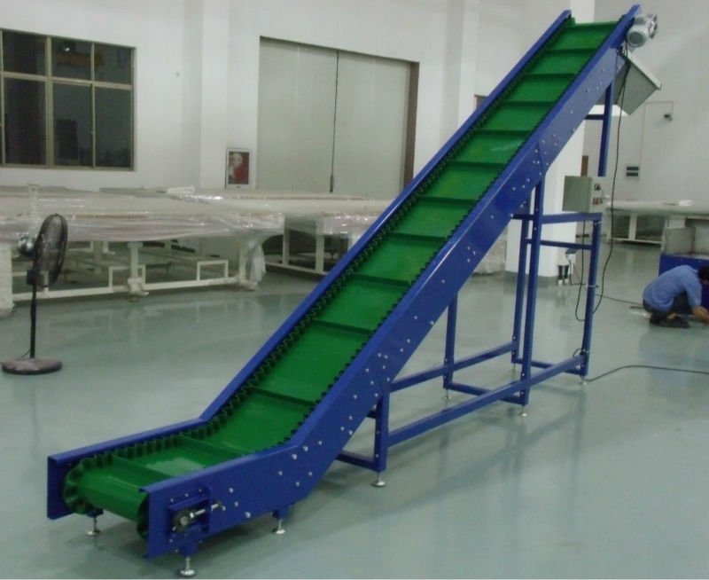 Tại sao doanh nghiệp nên sử dụng băng tải gân trong sản xuất?
