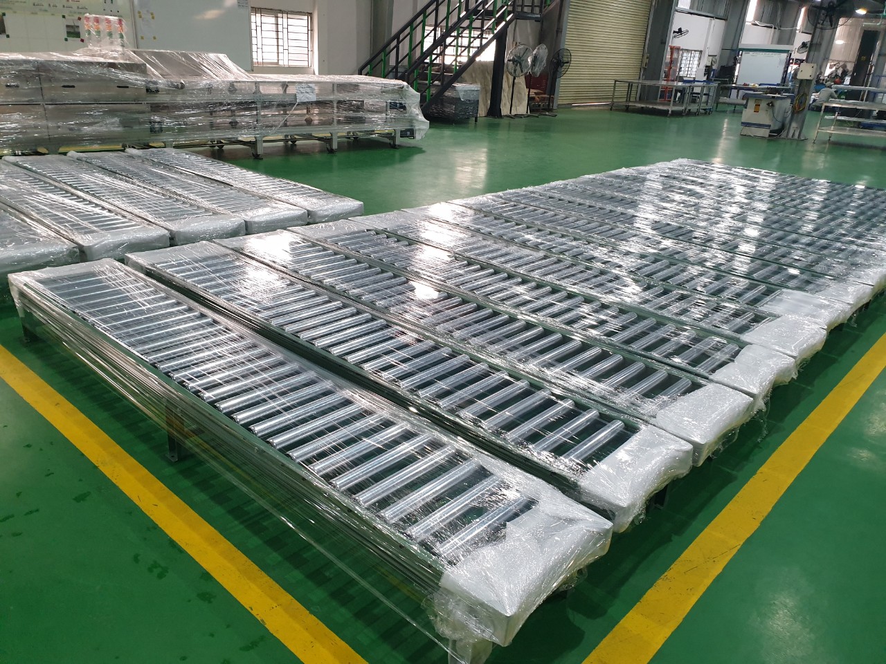 Băng tải trọng lực là gì? Có những loại băng tải trọng lực nào?