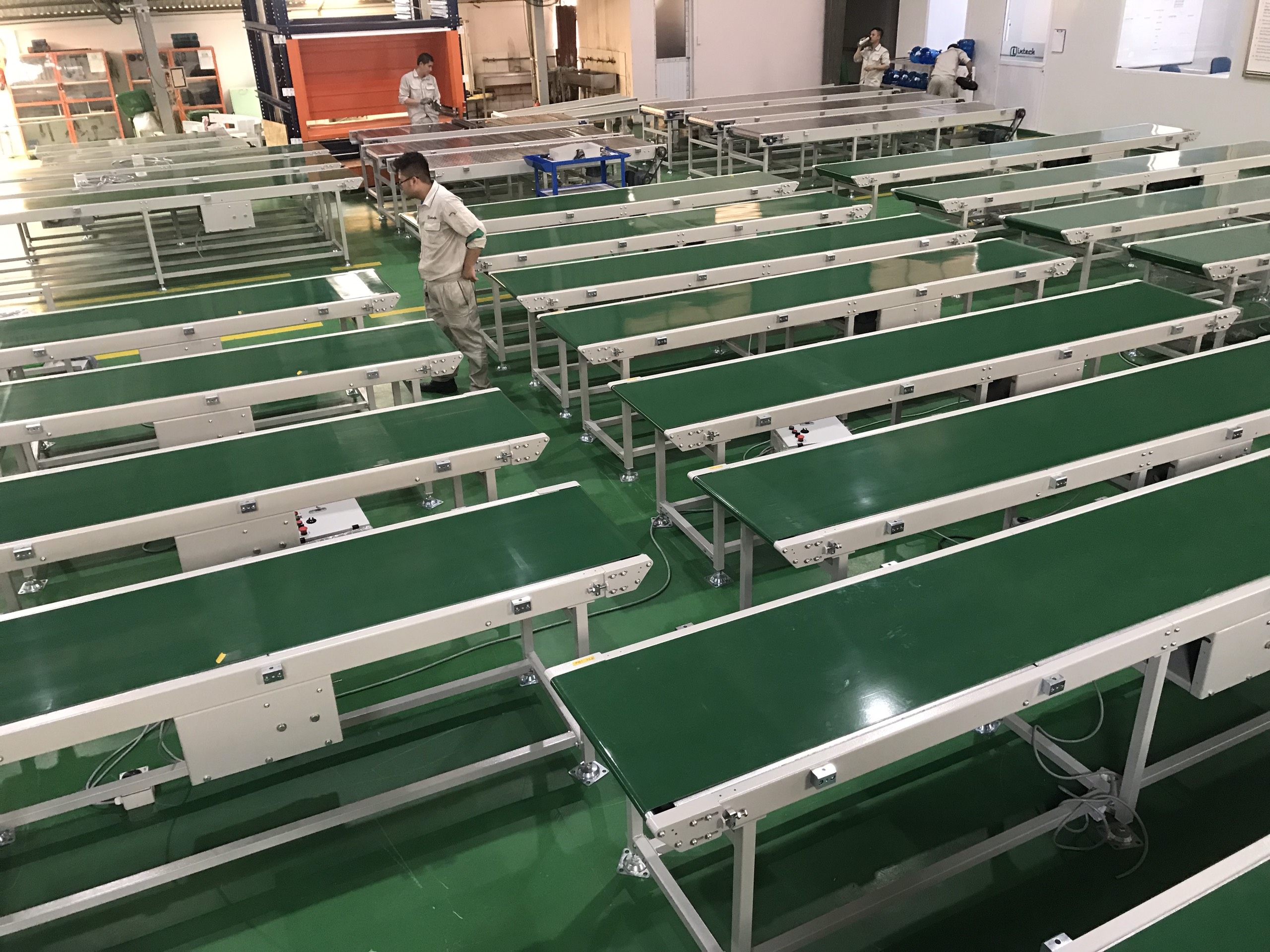 Những lợi ích khi sử dụng hệ thống băng tải trong sản xuất