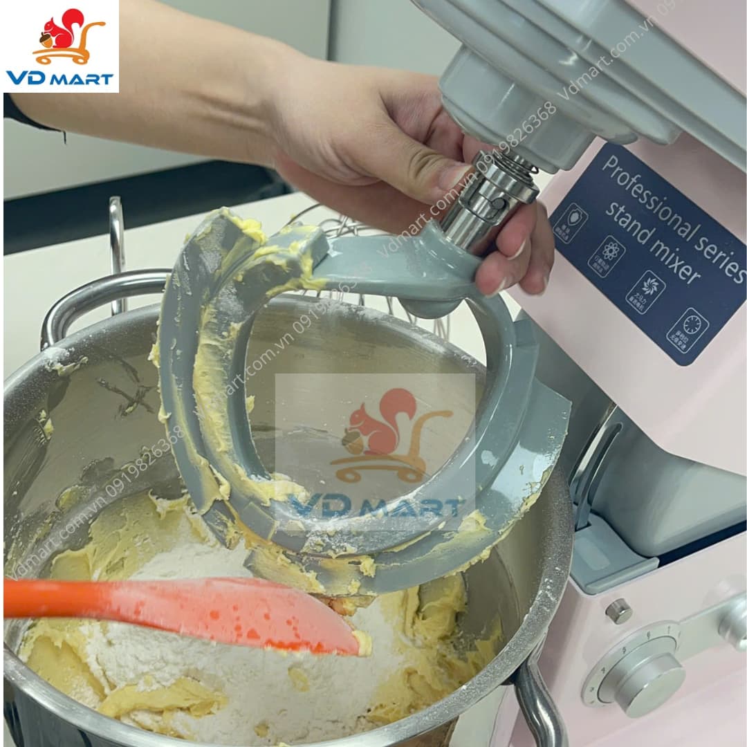 Lam-banh-qui-bo-may-tron-Joly-7500