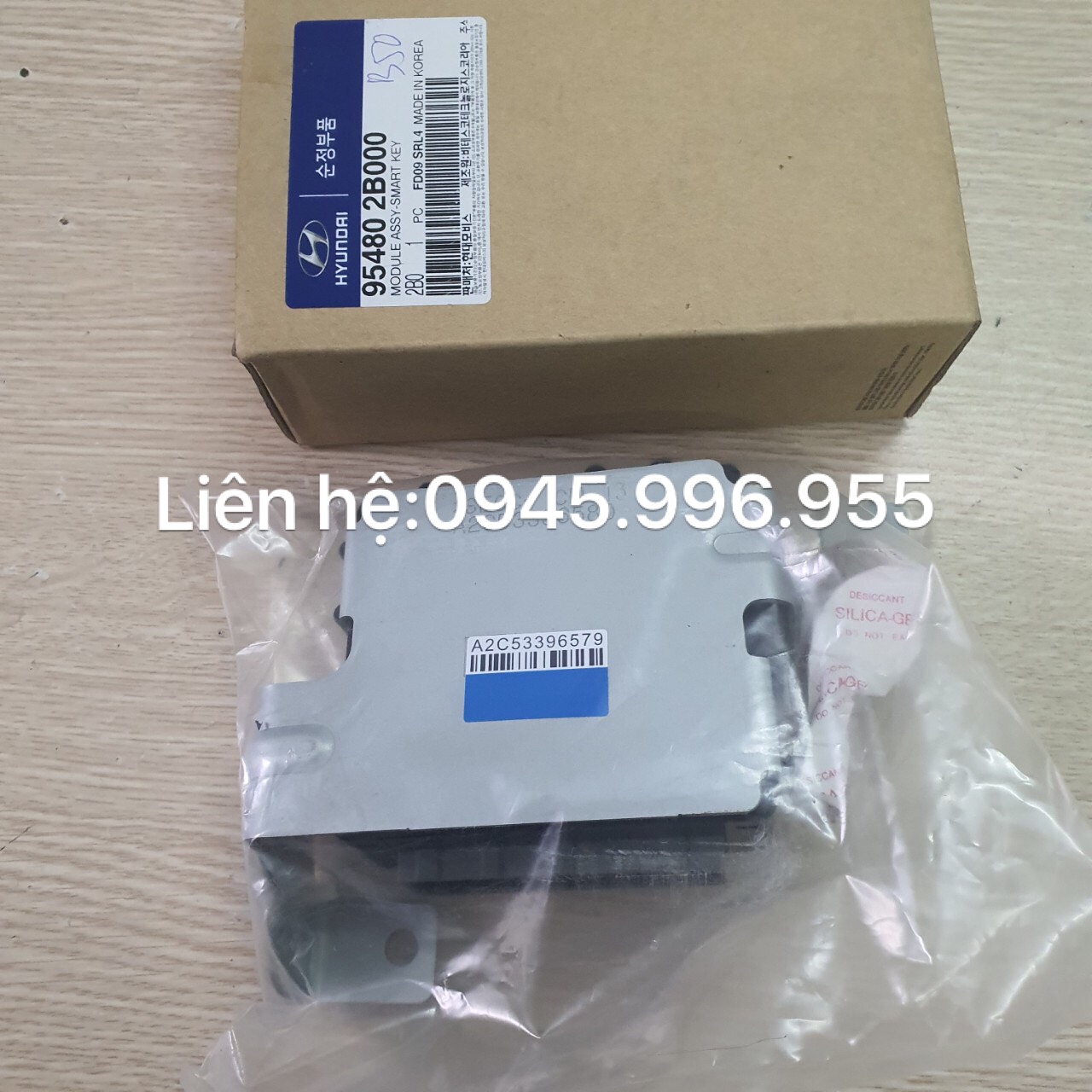 Hộp  Smart Key Hyundai Santafe 954802B000