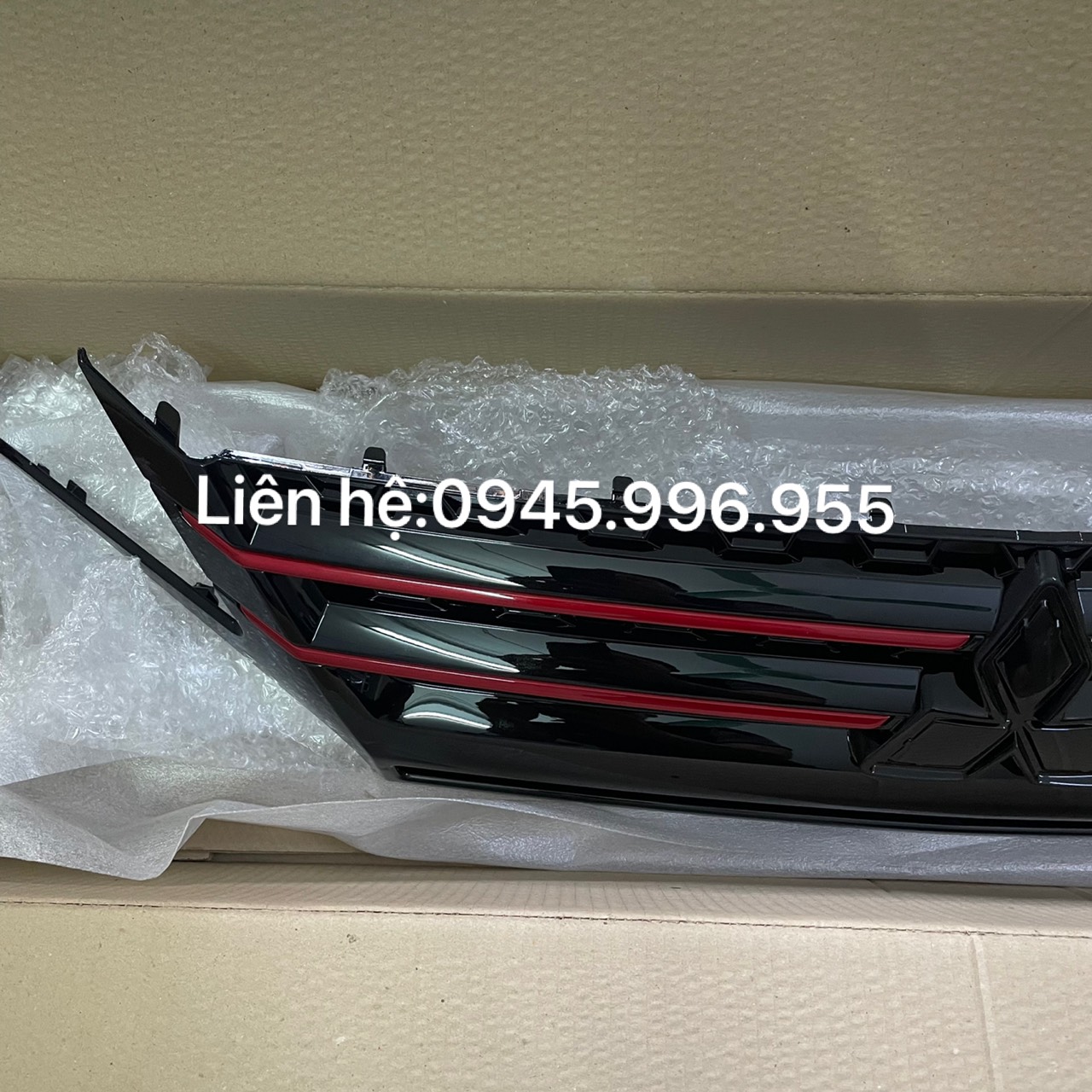Mặt ca lăng Mitsubishi Attrage 7450B351