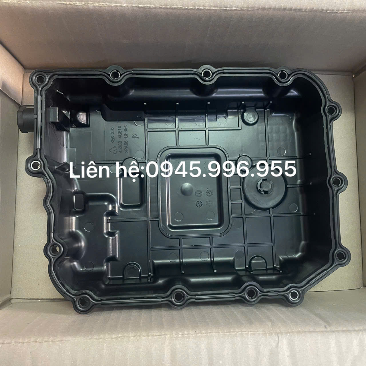 Đáy tắc te hộp số Hyundai Custin 452804G610