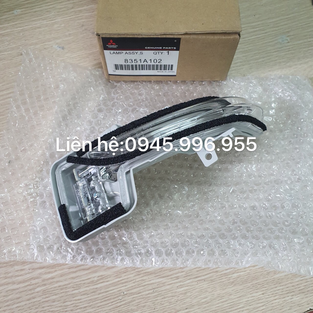Đèn xi nhan gương mitsubishi xpander 8351A102