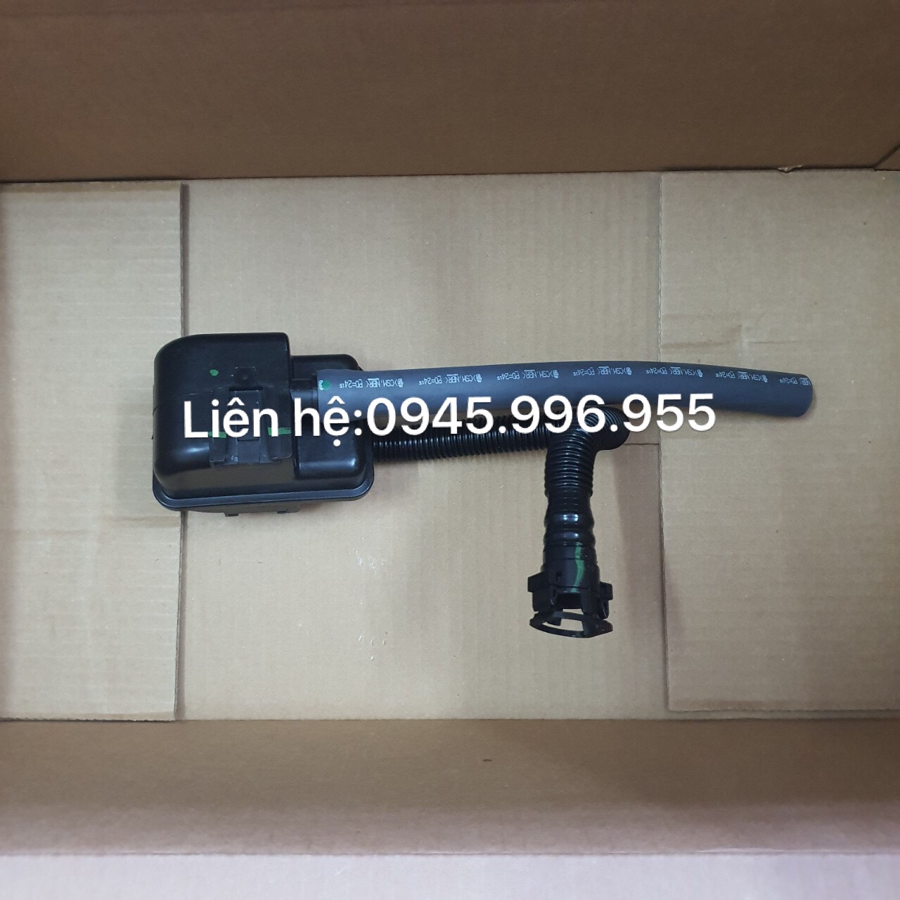 Bình lọc hơi xăng thừa Lexus LX570 77706-60040