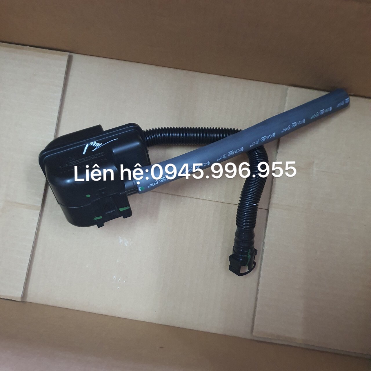 Bình lọc hơi xăng thừa Lexus LX570 77706-60040