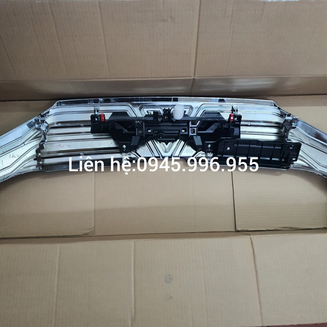 Mặt ca lăng Mitsubishi Xpander (Mạ) 7450B474