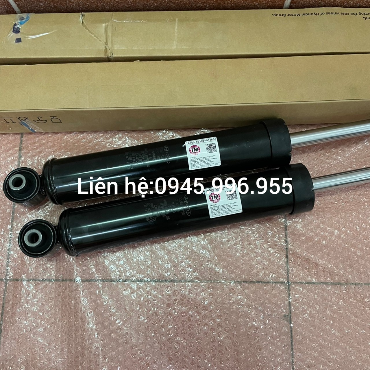 Giảm xóc sau Hyundai Santafe 2019 55367S1100,55367S1150