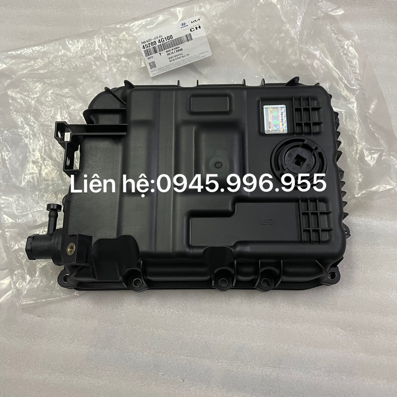 Đáy tắc te hộp số Hyundai Santafe 452804G100