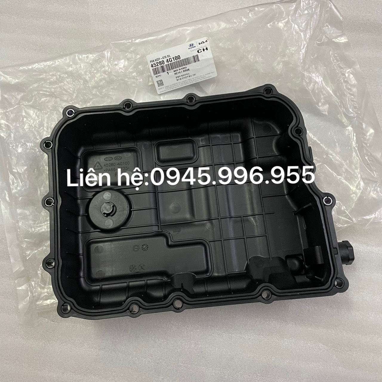 Đáy tắc te hộp số Hyundai Santafe 452804G100