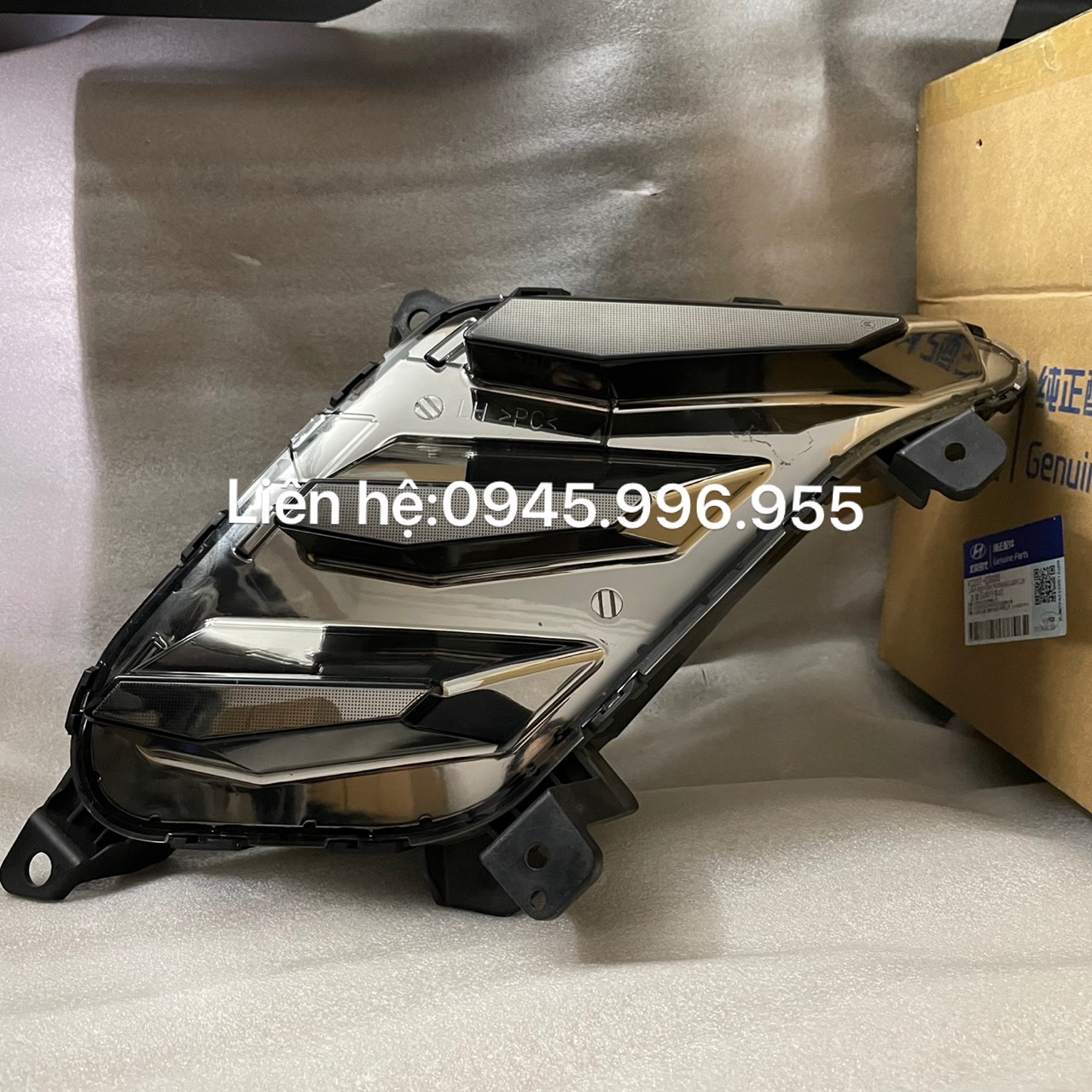 Đèn ban ngày vế trái Hyundai Custin 92207O3000