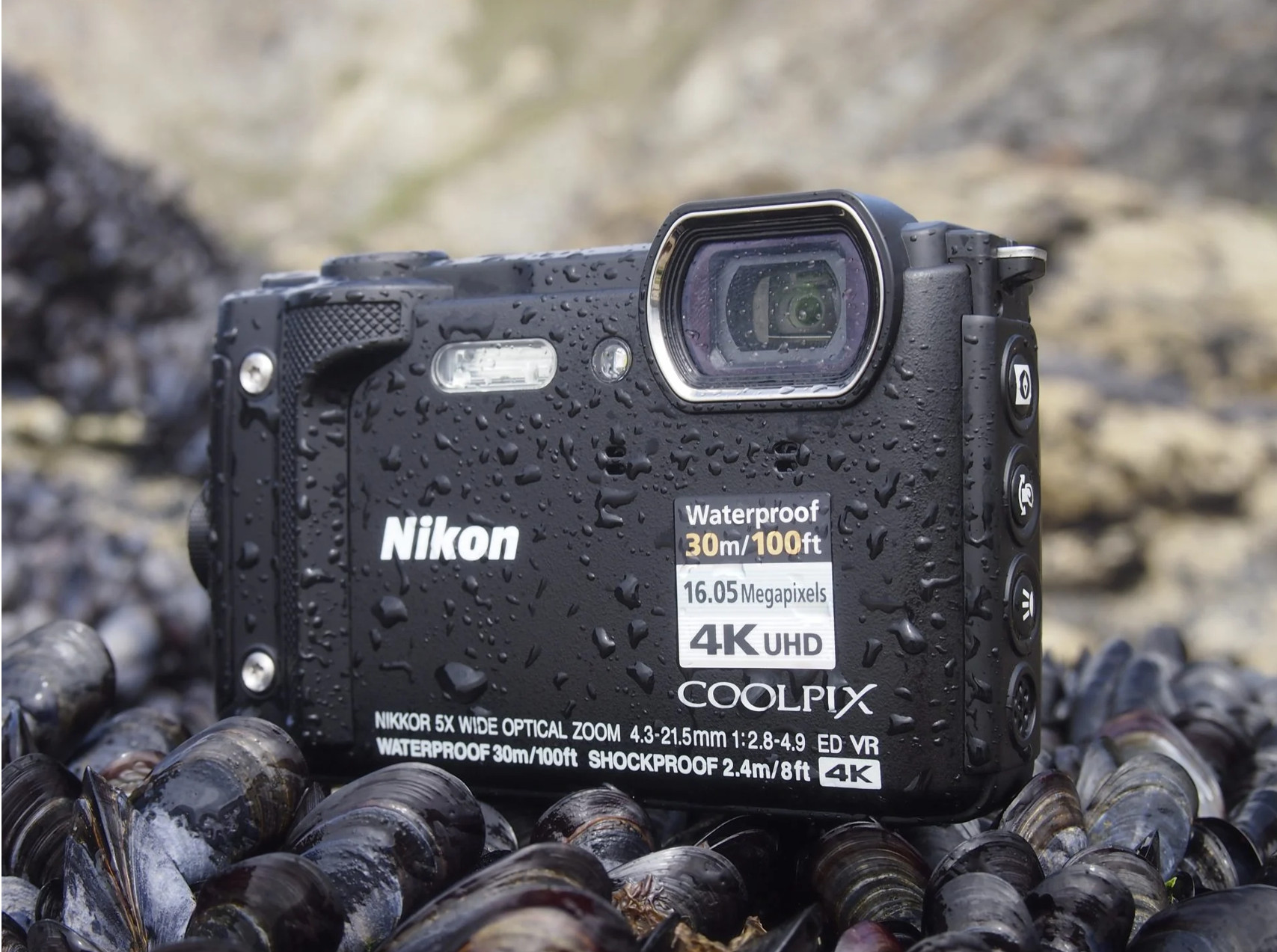 NIKON COOLPIX W300