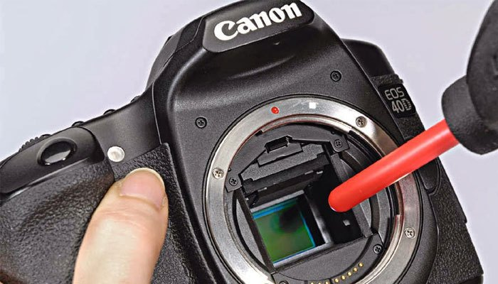 Dụng cụ thổi bụi hiệu quả làm sạch không cần chạm đến ống kính máy ảnh