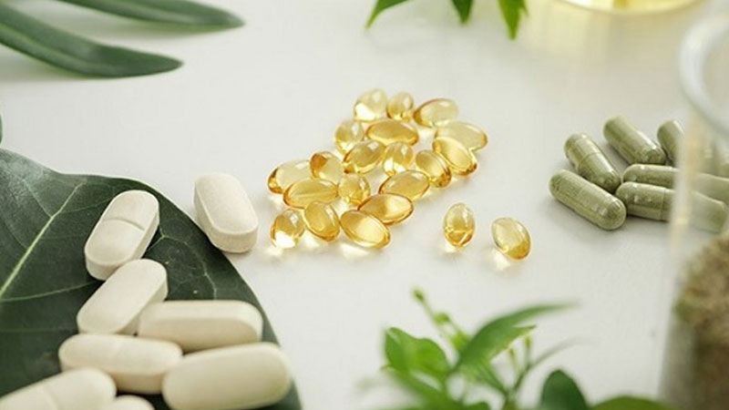 Người đang sử dụng thuốc điều trị hoặc thực phẩm chức năng không nên sử dụng