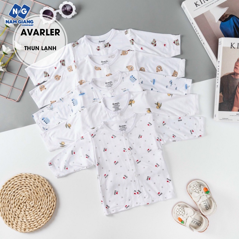 ao-dai-so-sinh-thun-lanh-cai-lech-avarler-a1