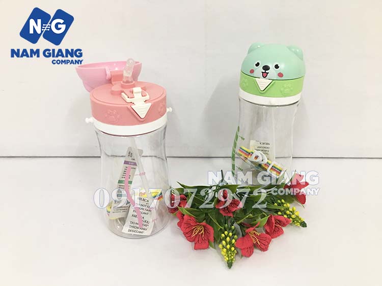 binh-uong-nuoc-voi-hut-tre-em-500ml-1