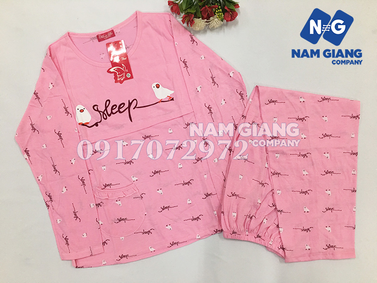 bo-quan-ao-sau-sinh-mau-ven-nguc-2