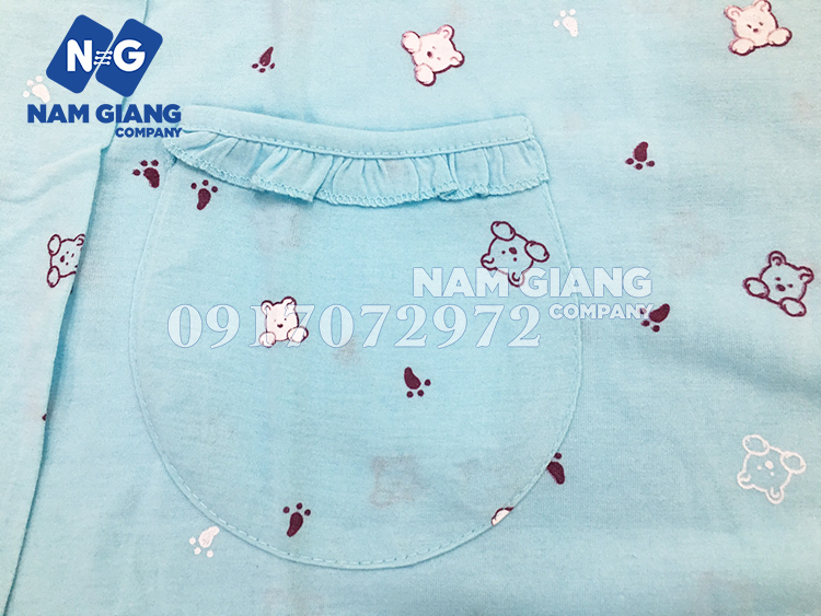 bo-quan-ao-sau-sinh-mau-ven-nguc-4