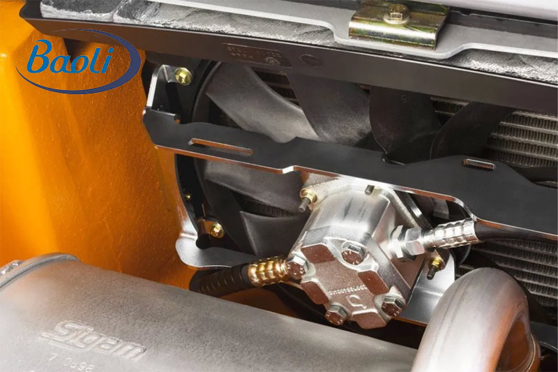 Dầu hộp số xe nâng cần được thay thế mỗi 2400 giờ