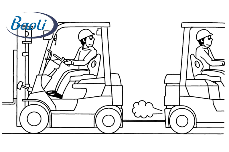 Thao tác kéo xe nâng