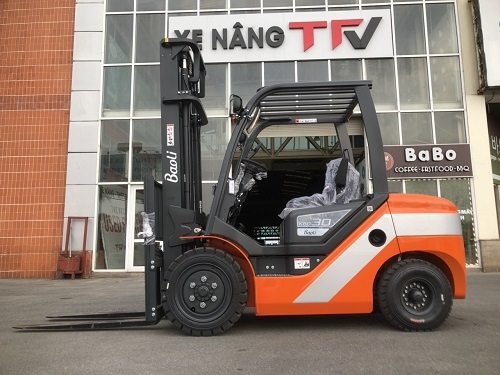 xe nâng dầu 3 tấng Baol
