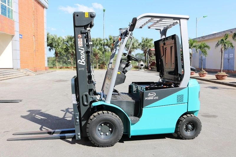 Xe nâng điện tiết kiệm nhiên liệu cho người dùng