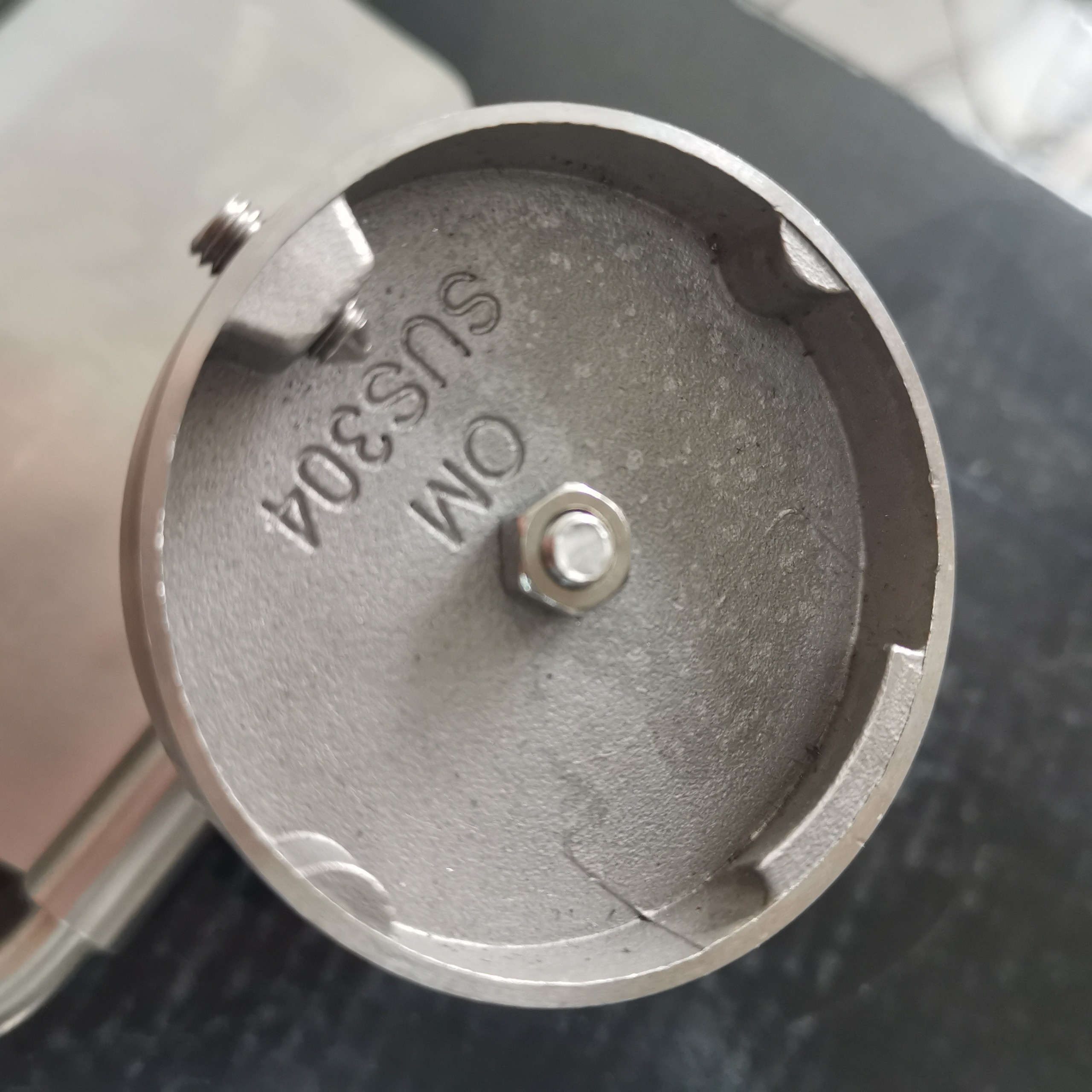 kệ treo giấy vệ sinh