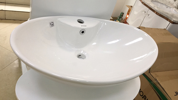 chậu lavabo nổi bàn đá