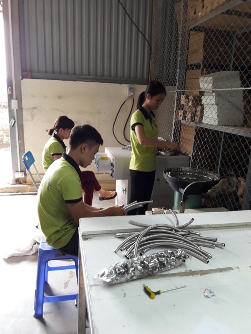 Sản xuất dây cấp nước sen vòi, dây cấp nước bình nóng lạnh