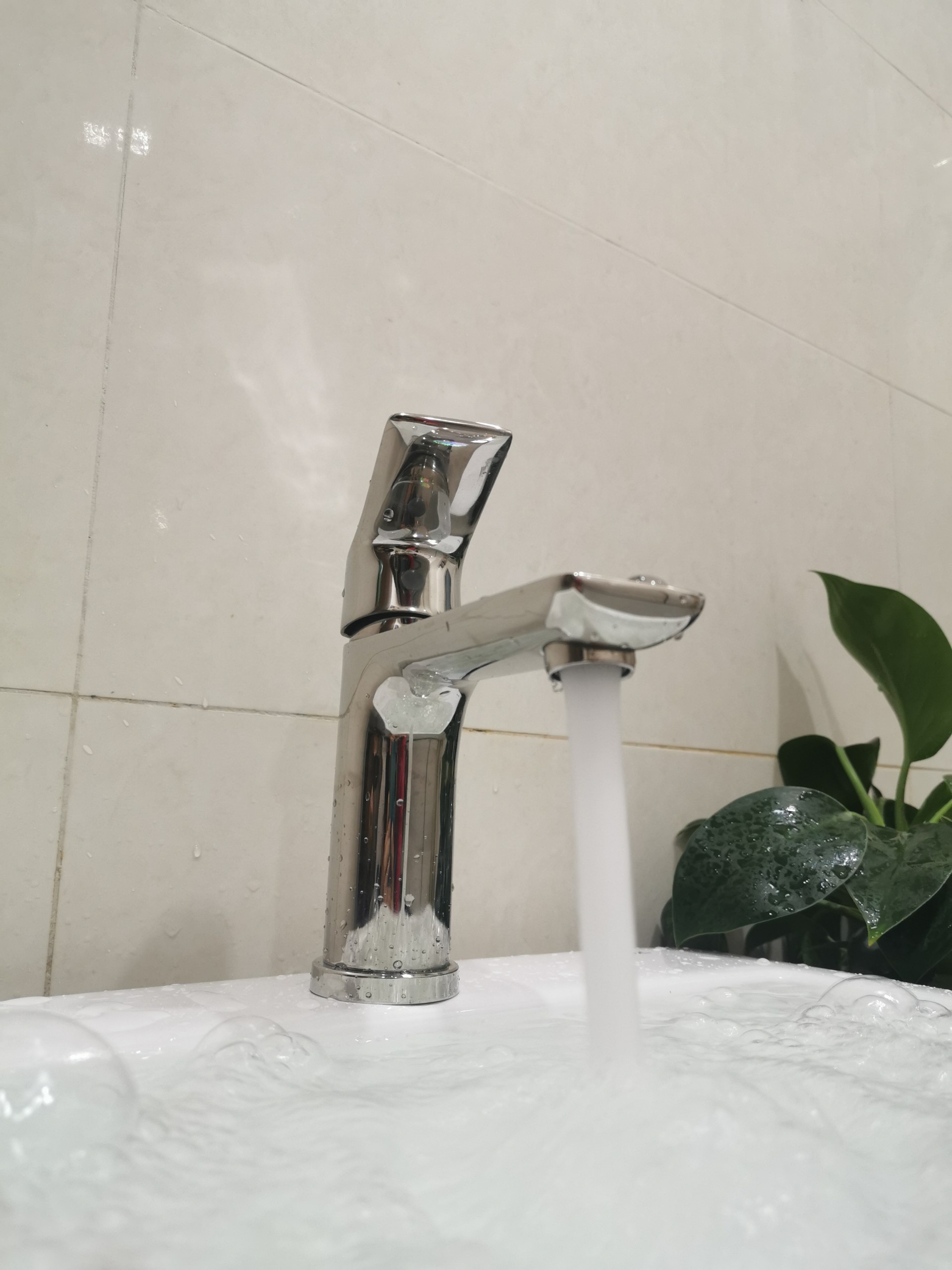 vòi lavabo nóng lạnh inox 304