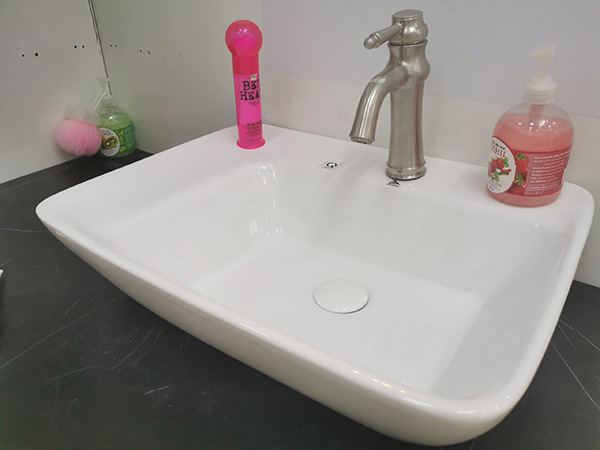 chậu lavabo bàn đá