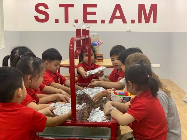 Makeblock.com.vn - Sự lựa chọn hàng đầu cho các trường học phát triển theo đinh hướng công nghệ 4.0