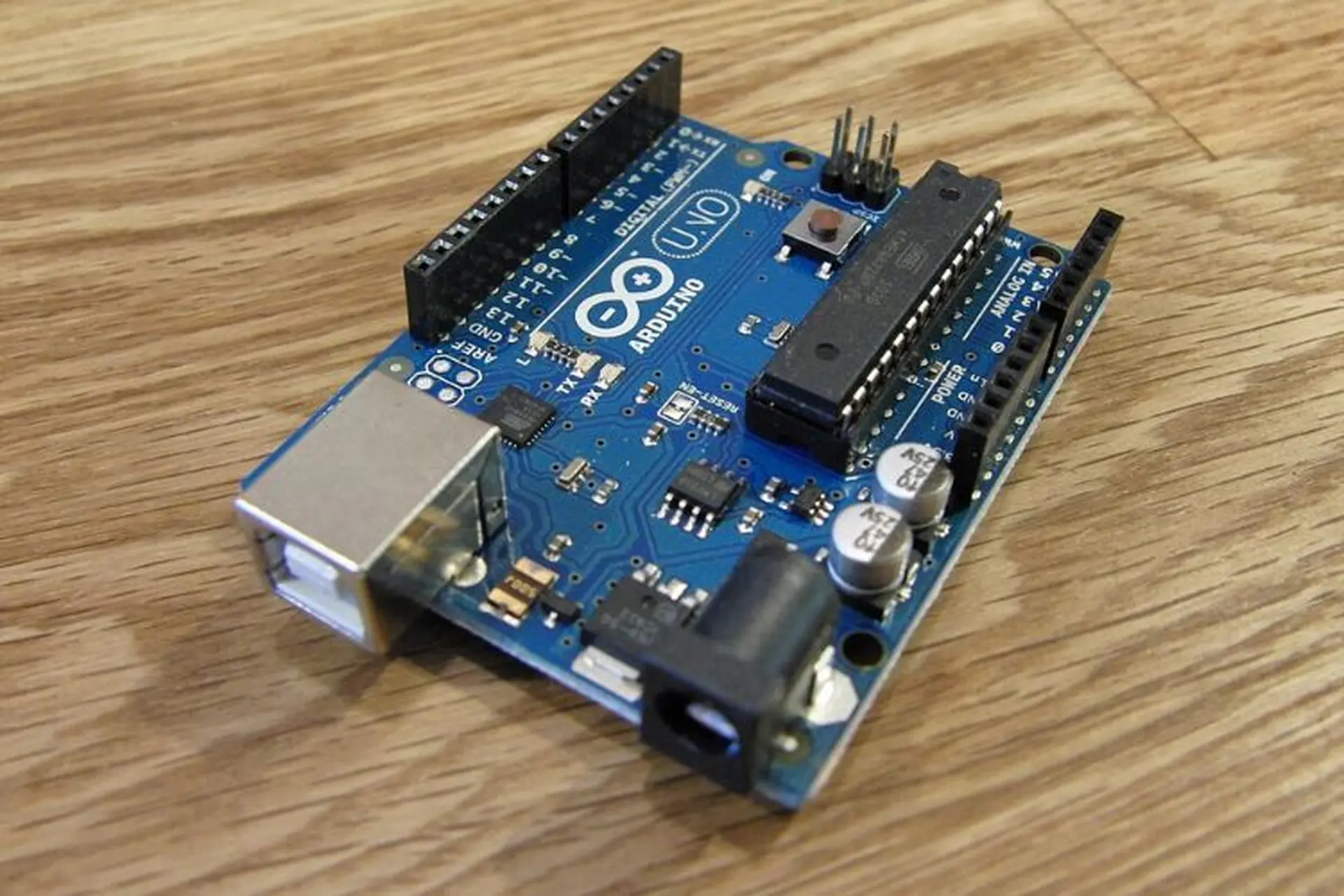 Mạch Arduino là gì? Cấu tạo và các ứng dụng của mạch Arduino