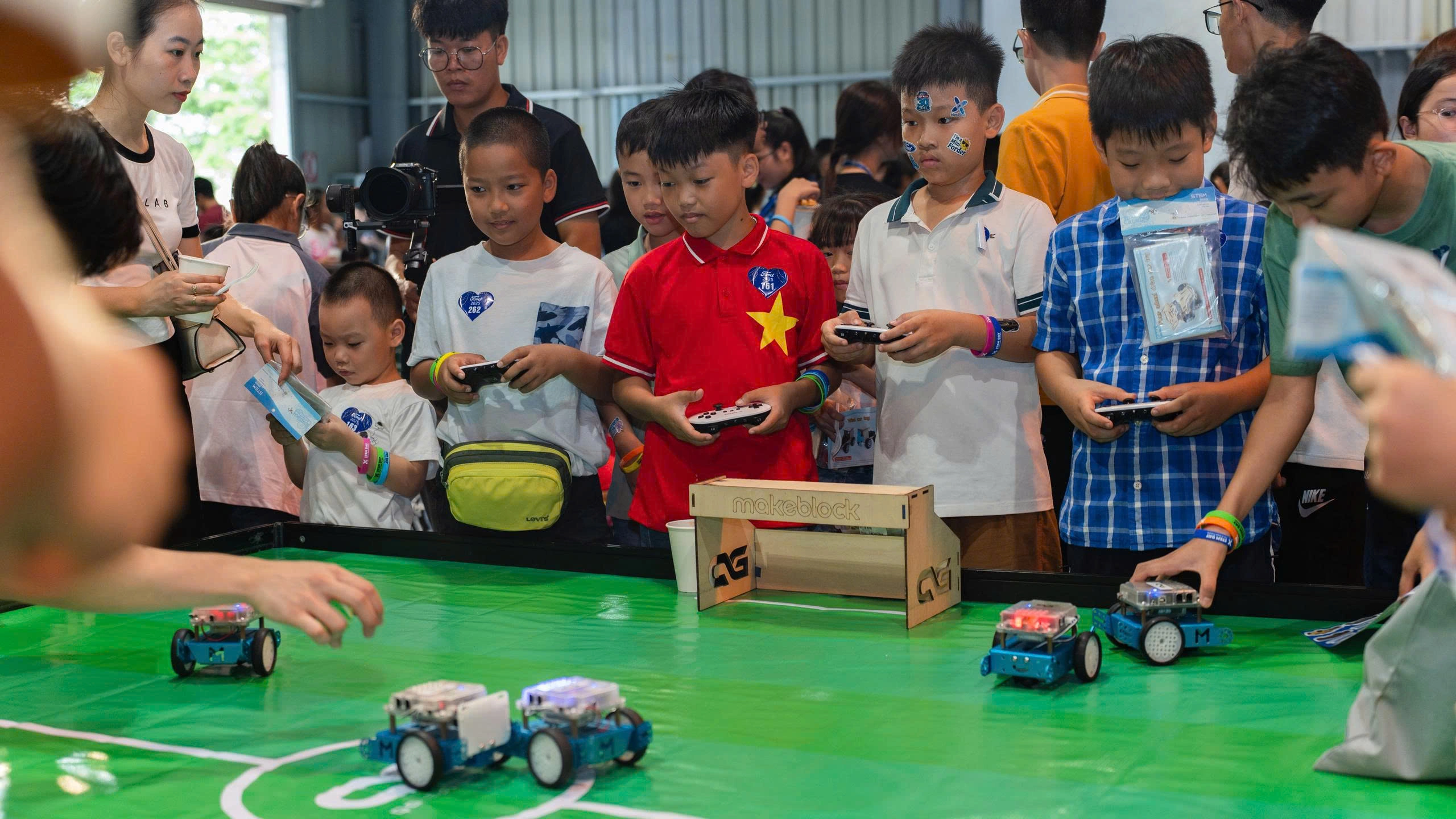 Dịch vụ tổ chức sự kiện STEM Robot cho con em của cán bộ thuộc các công ty liên doanh, công ty nước ngoài