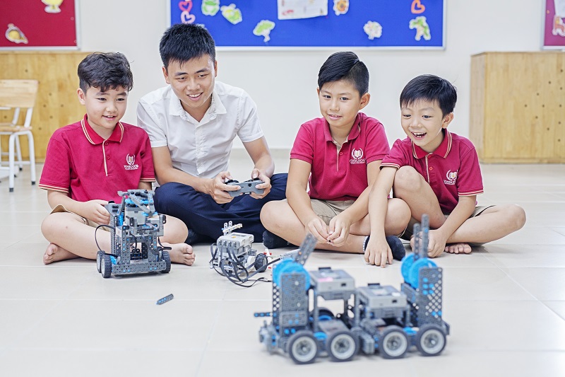 lắp ráp robot