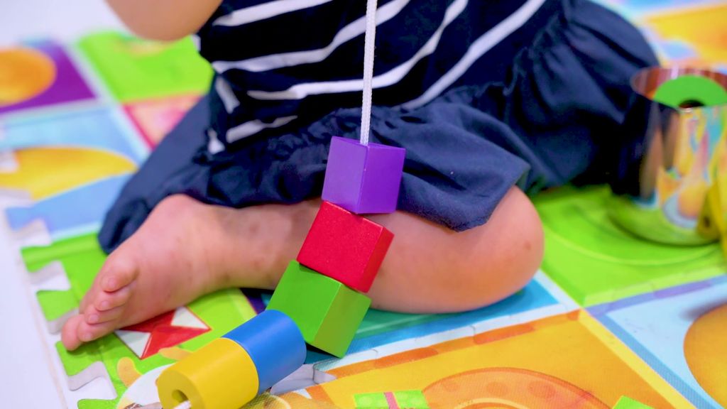Cách chọn đồ chơi trẻ em 2 tuổi giúp bé phát triển toàn diện
