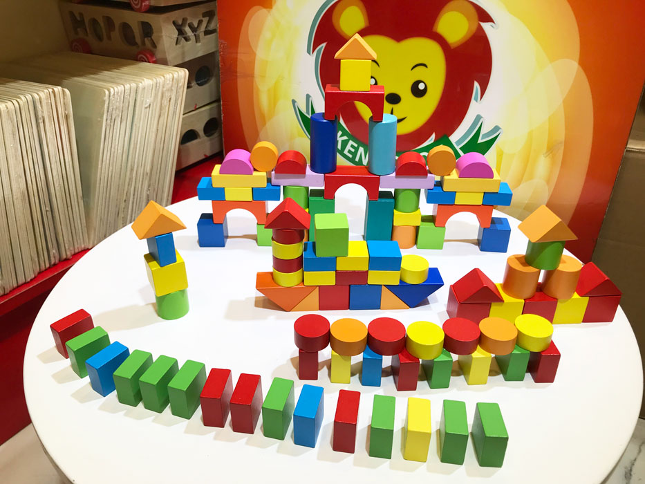 Cách chọn đồ chơi trẻ em 2 tuổi giúp bé phát triển toàn diện