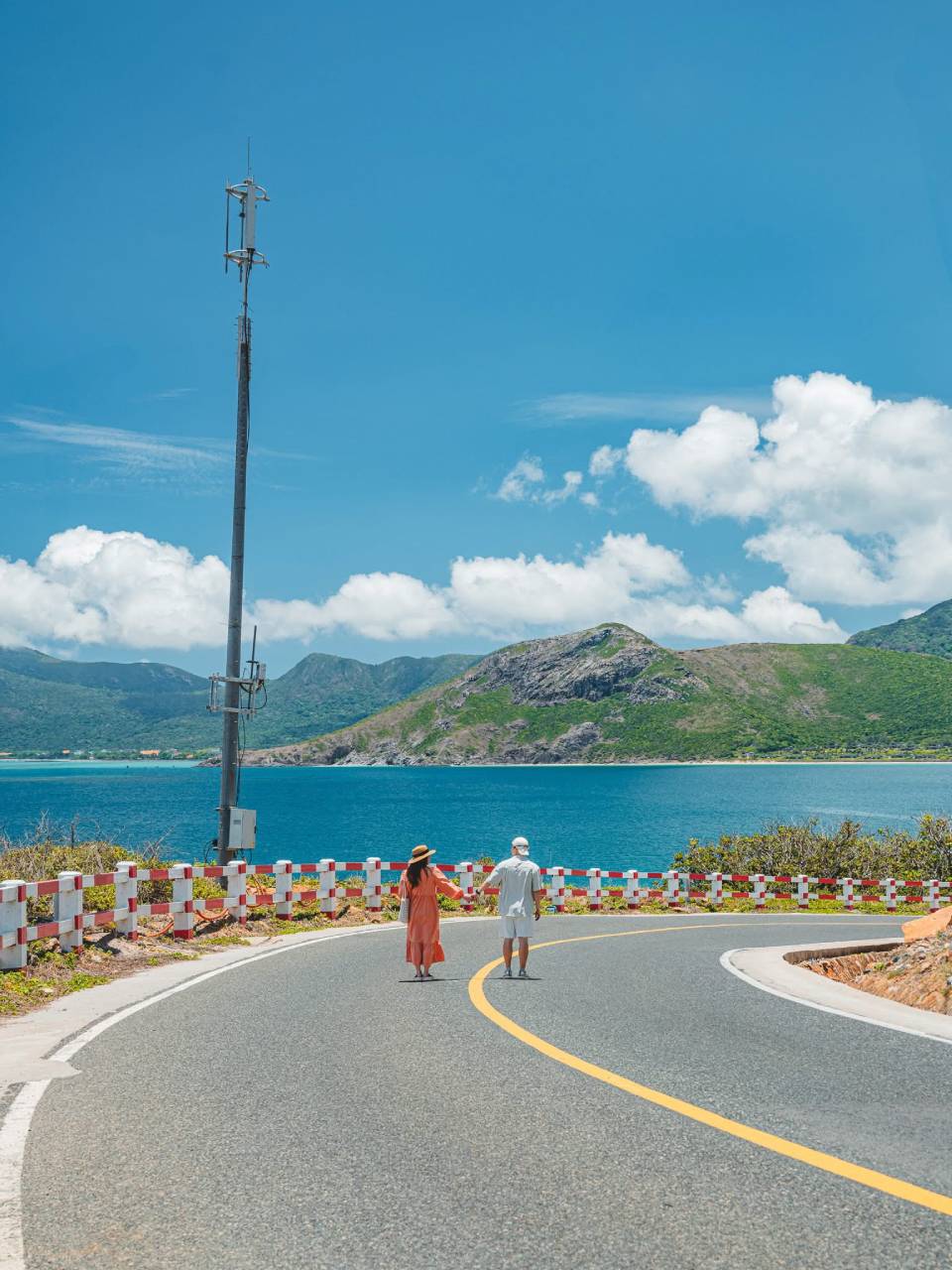 Dạo bước trên con đường nổi tiếng tại Côn Đảo