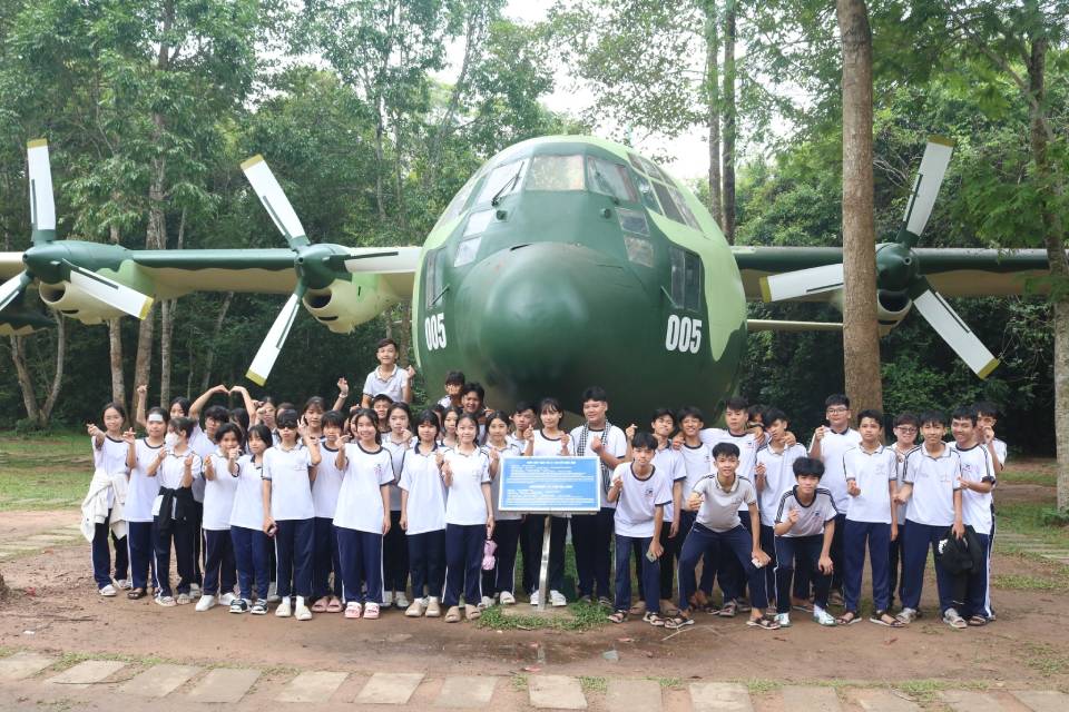 Tour trải nghiệm 1 ngày tại địa đạo Củ Chi cực lý thú