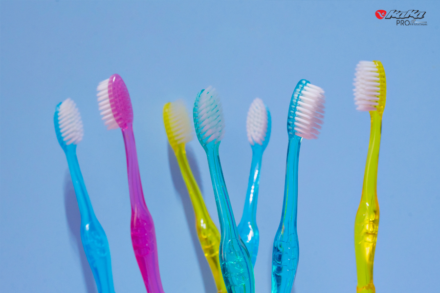 Sợi lông bàn chải đánh răng kaka được làm từ chất liệu PBT